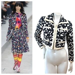 Chanel Bouclé Cropped Jacket 38 Runway Style